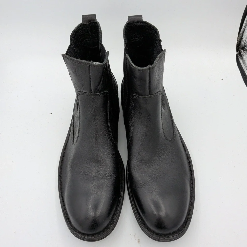 Born Mac Mens H11403 Black Leather Chelsea Boots Round Toe Lug Sole Size 10M
